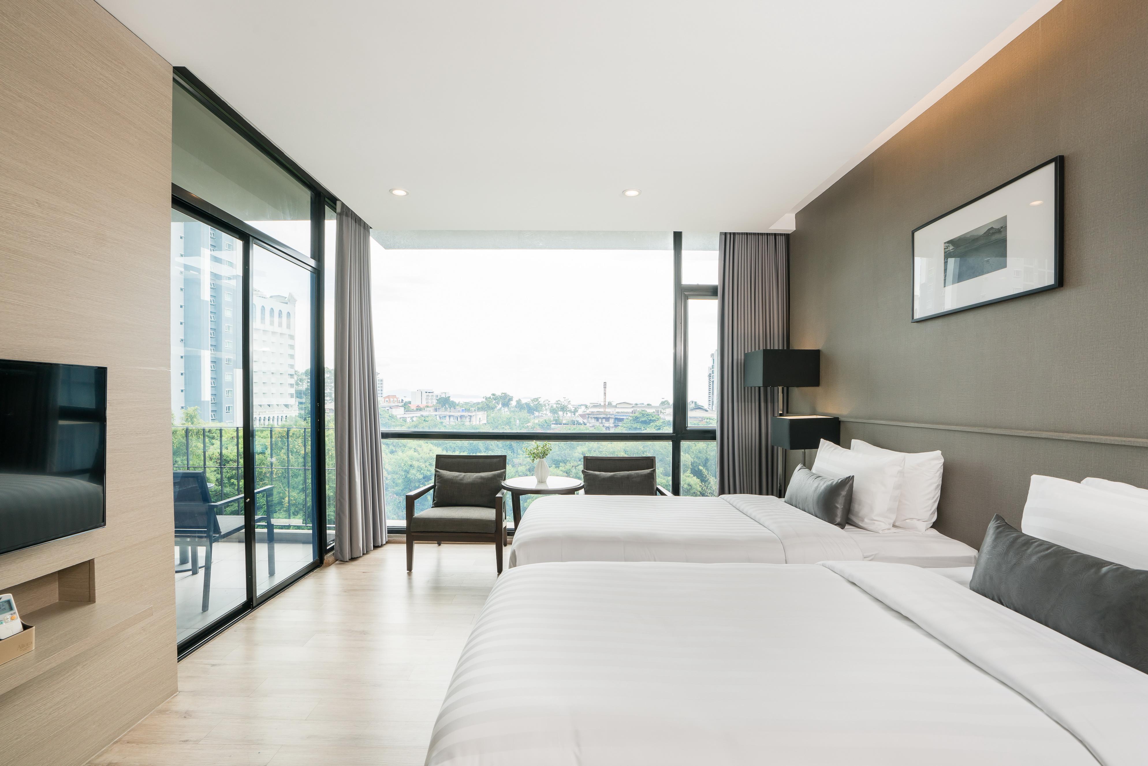 Altera Hotel And Residence By At Mind Pattaya Bagian luar foto