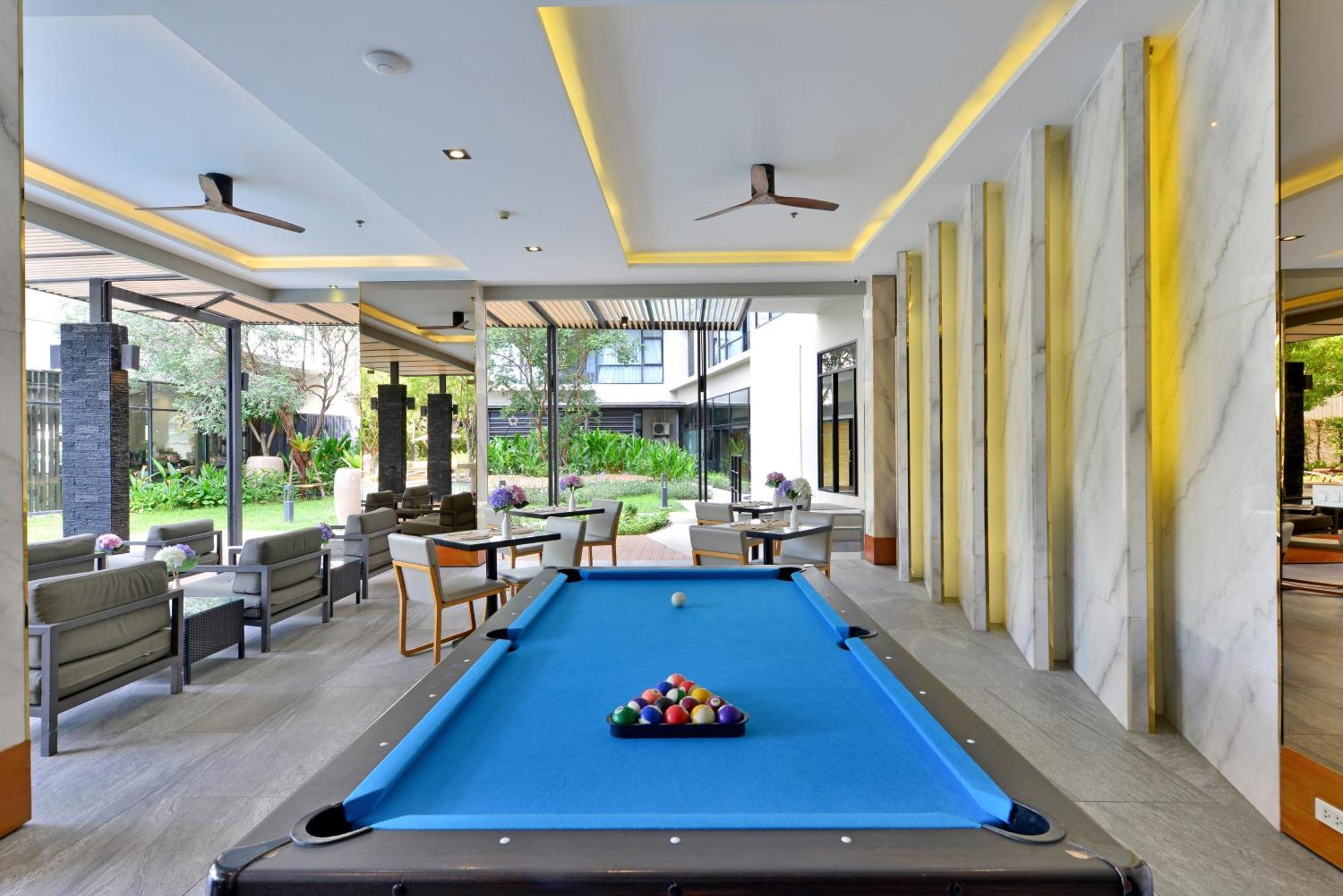 Altera Hotel And Residence By At Mind Pattaya Bagian luar foto